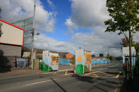 Belfast: 2,5-stündige Straßenmalerei-Tour auf Spanisch