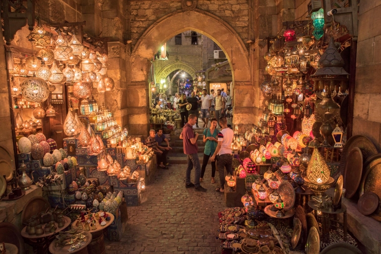 El Cairo: recorrido por el Museo Egipcio, las pirámides y el bazarTour privado sin tarifas de entrada