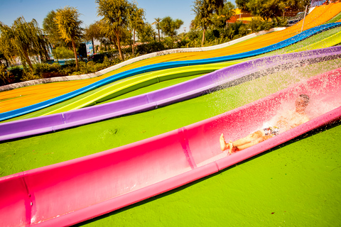 Barcelona: Illa Fantasia Water Park Day Ticket