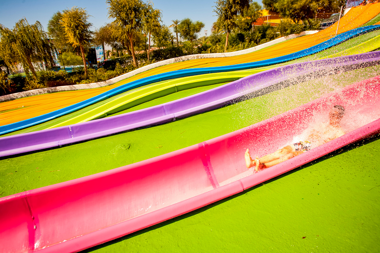 Barcelona: Illa Fantasia Water Park Day Ticket