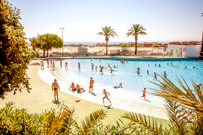 Barcelona: Illa Fantasia Water Park Day Ticket