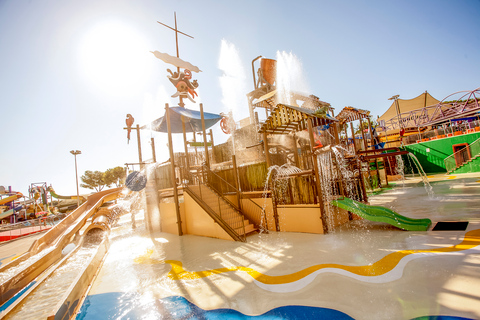 Barcelona: Illa Fantasia Water Park Day Ticket