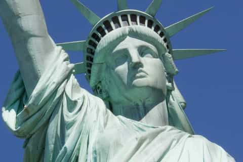 New York: Statue of Liberty og Ellis Island Tour på spansk