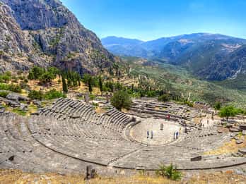 Delphi Guided Walking Tour and Admission Ticket