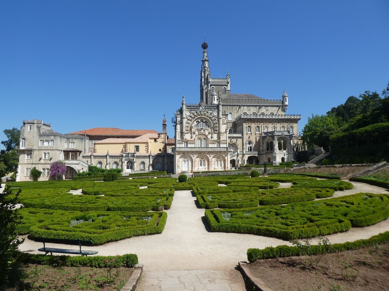 Ein Abenteuer durch den Wald und den Palast von Bussaco - Coim