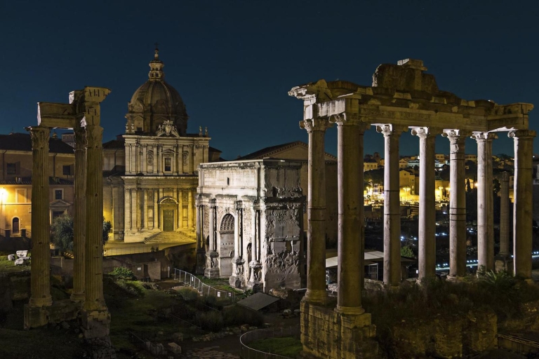 Roma: tour privado a pie nocturno