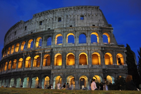 Roma: tour privado a pie nocturno