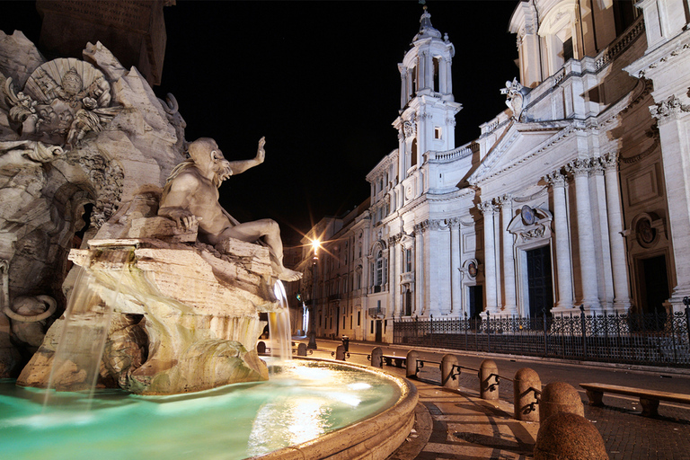 Roma: tour privado a pie nocturno