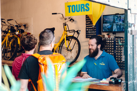 Amsterdam : visite guidée historique de 2 h à véloVisite en anglais ou néerlandais