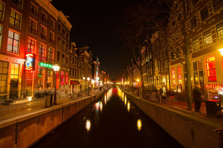 Amsterdam: Exklusive Tour durchs Rotlichtviertel & Getränk