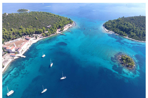 Korčula 3 ISLAND CATAMARAN TOUR Badija - Vrnik - Stupe