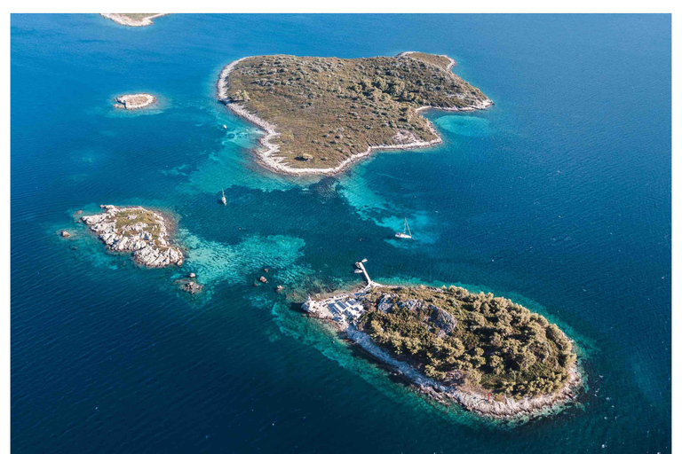 Korčula 3 ISLAND CATAMARAN TOUR Badija - Vrnik - Stupe