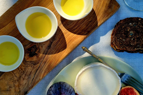 Vieux-Nice : Dégustation d&#039;huiles d&#039;olive, fromages et pains artisanaux