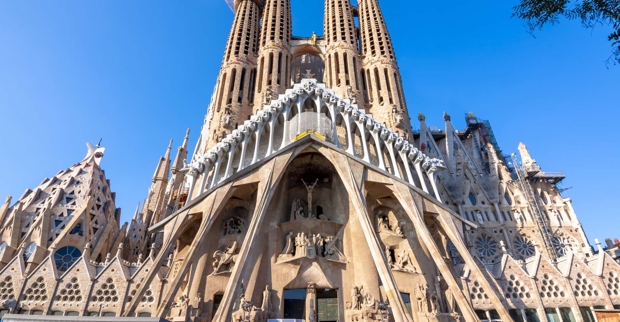Barcelona: Sagrada Familia Skip The Line Insider Guided Tour photo 7