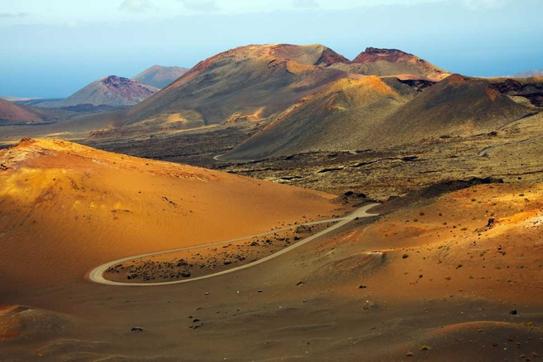 Premium Lanzarote: Discover 3 Iconic Art & Tourism Centers Guided bus tour in English and Spanish