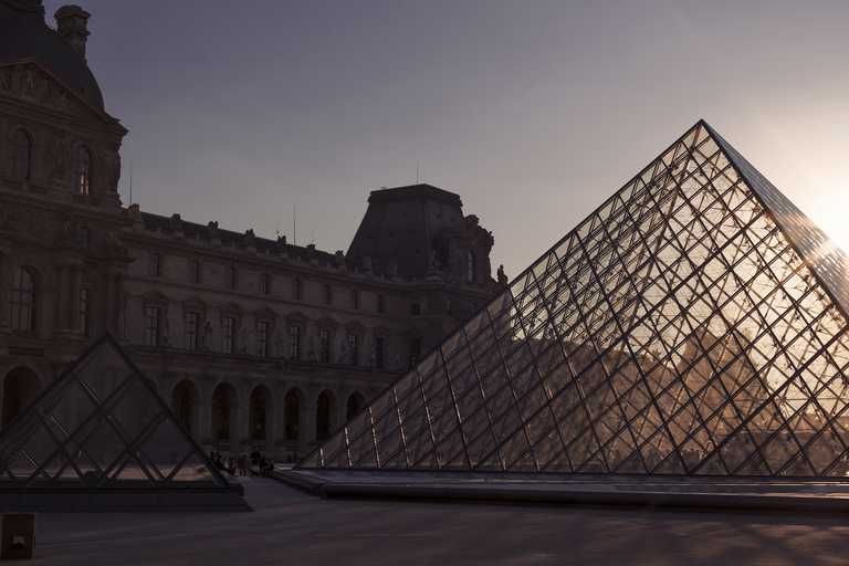 París: Visita guiada sin hacer cola al Louvre con la Mona Lisa