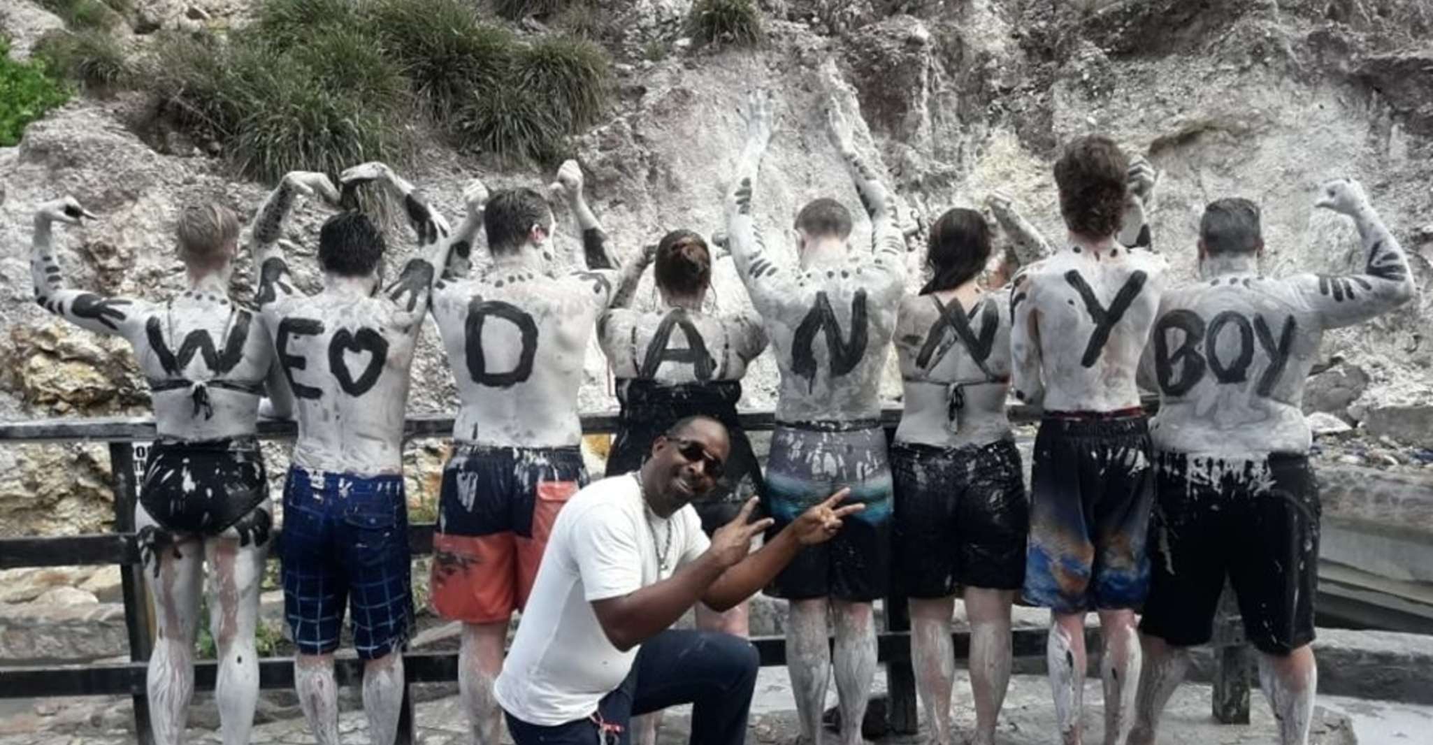 来自圣卢西亚岛卡斯特里的丹尼男孩导游 - Hizvo