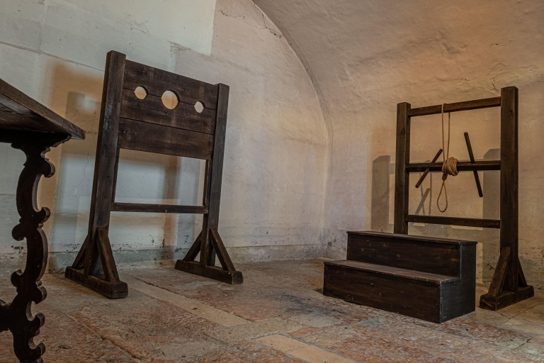 Palais des prisons : cellules et instruments de tortureBillet d'entrée et visite guidée en italien