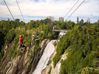Québec-Stadt: Doppel-Zipline über den Montmorency-Fall Québec-Stadt: Doppel-Zipline über den Montmorency-Fall