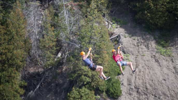 ciudad de quebec doble tirolesa a través de las cataratas de montmorency