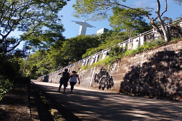 Rio de Janeiro: Von Christus dem Erlöser geführte WanderungGeführte Christus-Erlöser-Wanderung - Abholung vom Hotel