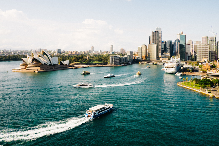 Sydney: 3-Course Dinner Harbor Cruise Sydney: Harbor Cruise with 3-Course Premium Dinner