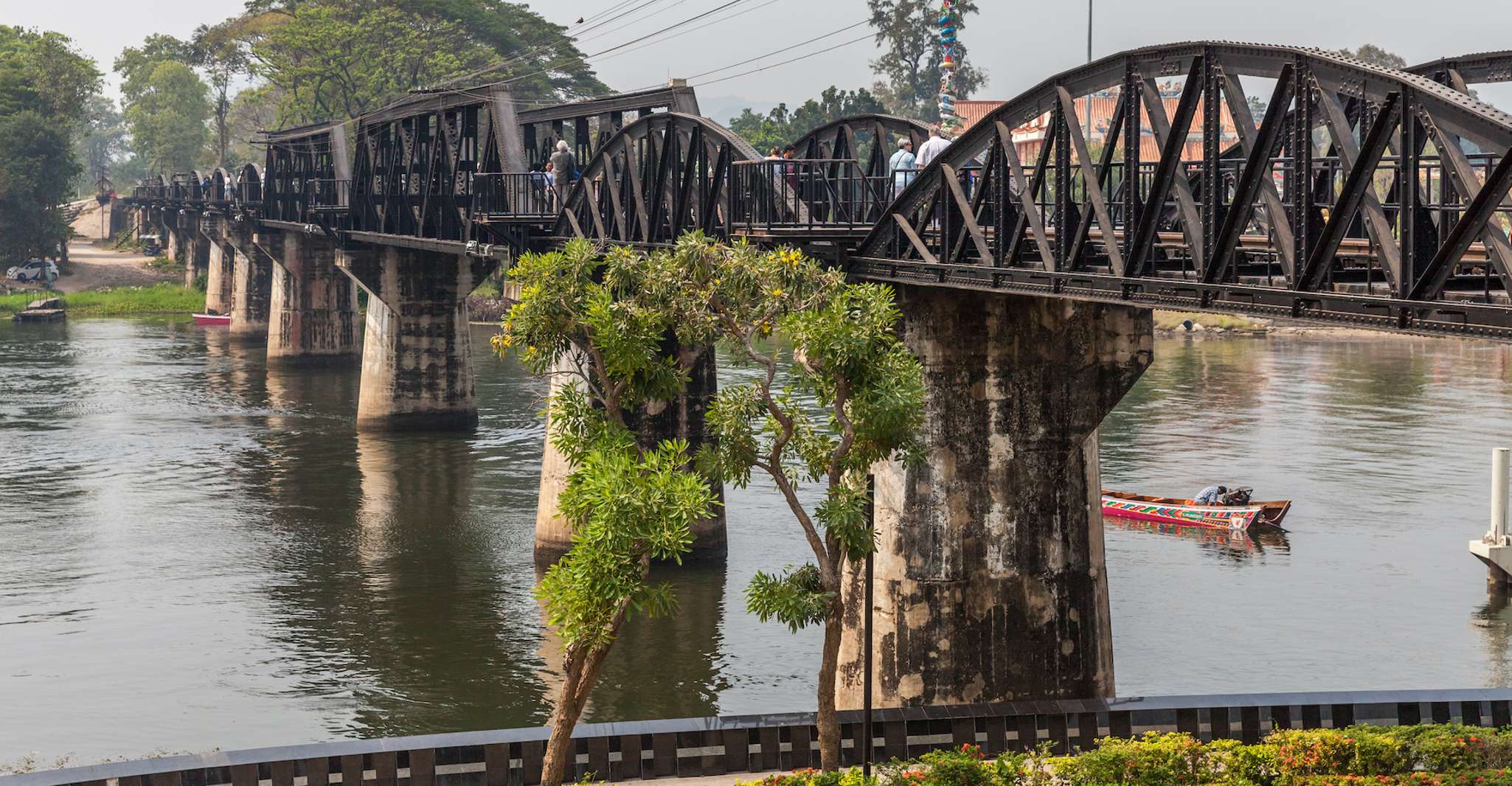 De Bangkok, Location de voiture privée à la province de Kanchanaburi - Hizvo