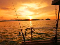Phuket día privado de la luz hasta la noche de pesca - Hizvo