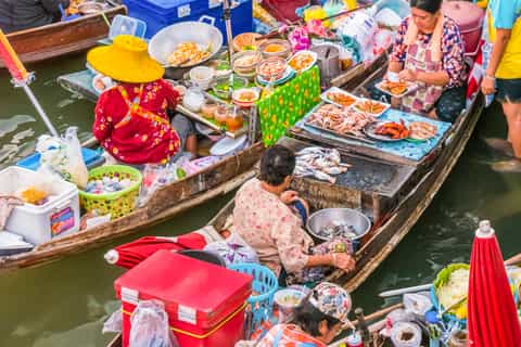 Floating Markets Amphawa & Thaka: Private Weekend Tour