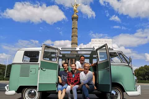 Berlin: Private Sightseeing Tour in Iconic Oldtimer VW Bus