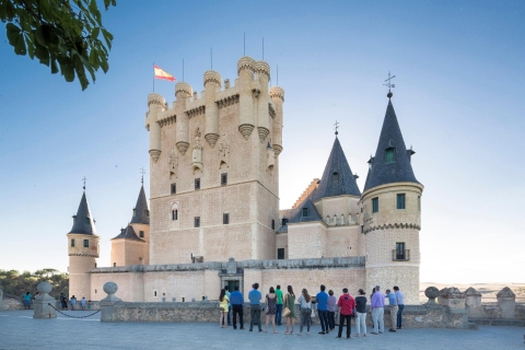 Het beste van Segovia: toegang tot de kathedraal en het AlcazarTweetalige rondleiding - Voorkeur Engels
