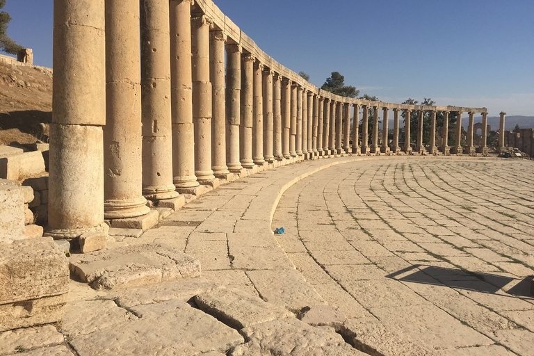 Från Amman: Jerash, Umm Qais och Jesus grotta Privat resa