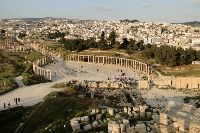 Desde Amman: Jerash, Umm Qais y Jesus 'Cave Private TripTour solo con conductor