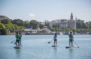 Sevilla: 1,5-stündige Stand-up-Paddleboarding-Tour am Tag