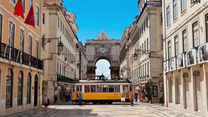 lisbon smallgroup walking tour