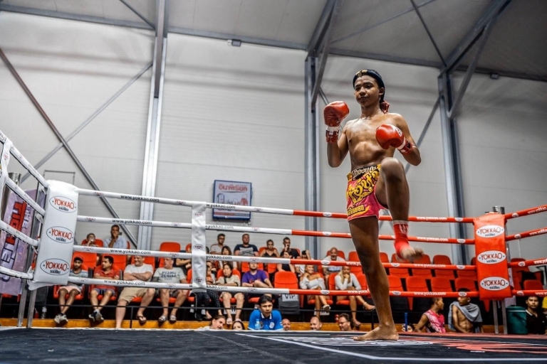 Krabi: boleto VIP para el boxeo William Muay ThaiPunto de encuentro del muelle de Nopparat Thara