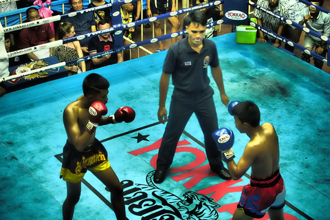 Phuket: Bangla Boxing Stadium Muay Thai BiljettThaiboxning i Patong – allmän sittplats