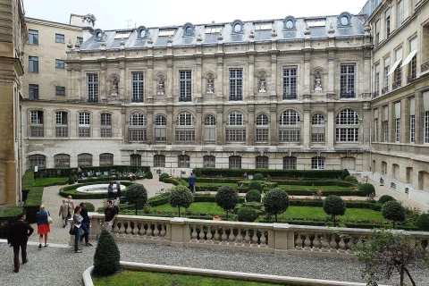 Paris: Secret Gardens Walking Tour