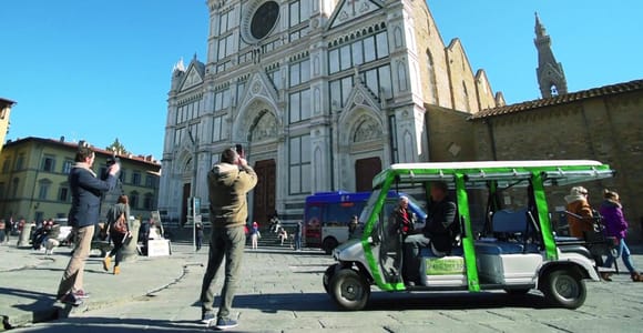 Florenz: Umweltfreundliche Stadtrundfahrt mit Audioguide im Golfwagen