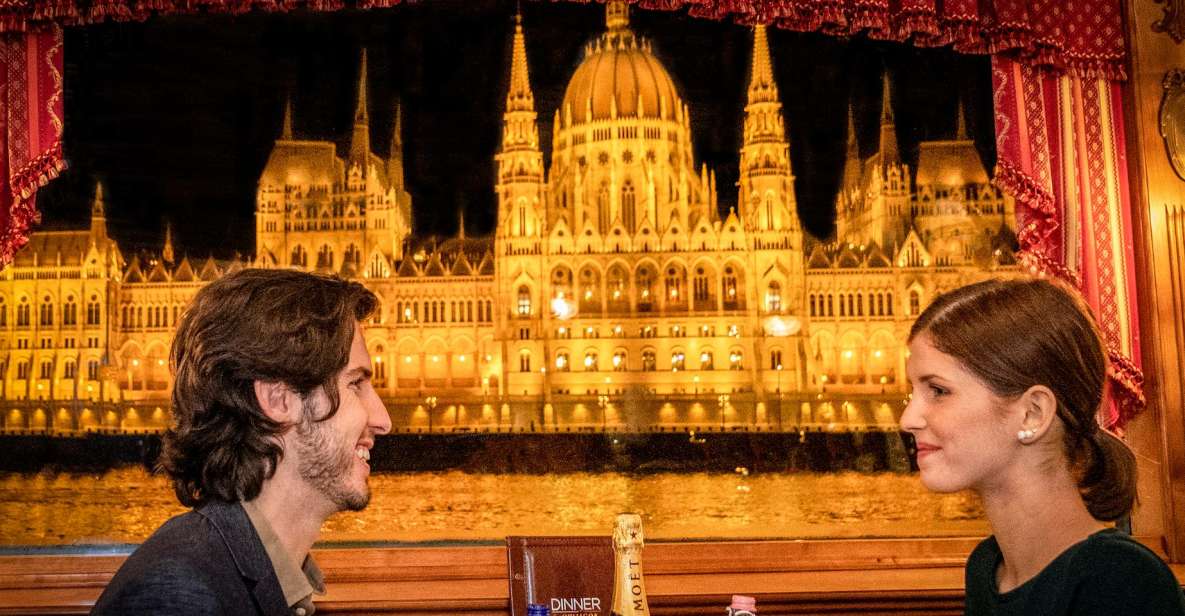 Budapest: Dinner Cruise with Live Music