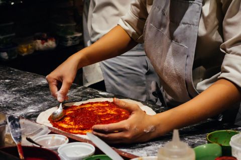 Nápoles: aula de pizza com um chef