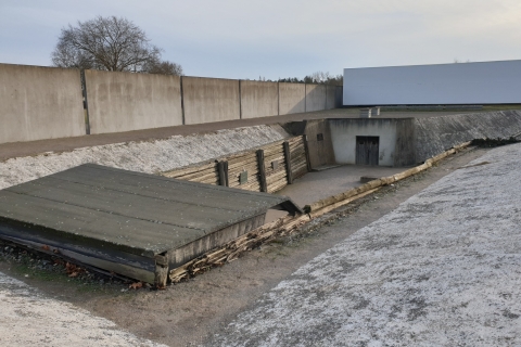 Vanuit Berlijn: geleide wandeling Sachsenhausen gedenkplaatsRondleiding Sachsenhausen in het Italiaans