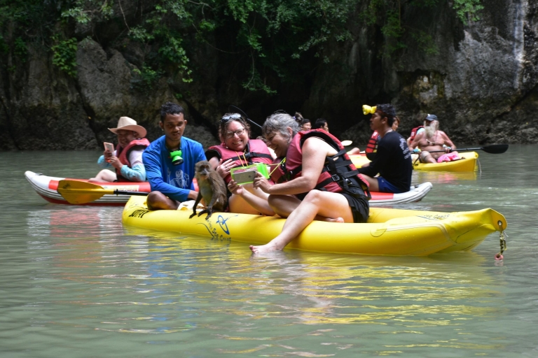 Phuket: Hong by Starlight avec Sea Cave Kayak & Loi KrathongTour de groupe