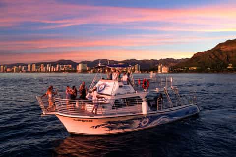 oahu waikiki sunset dinner cruise with live entertainment