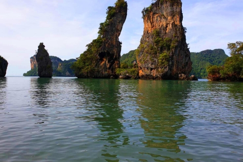 Krabi: excursion en hors-bord et canoë haut de gamme sur l'île James Bond