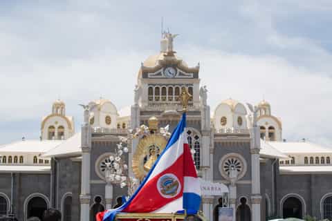 San Jose: Irazú Volcano, Cartago City & Orosi Valley Tour