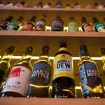 Vienna: Degustazione di birra artigianale con spuntini locali