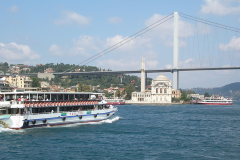 Istanbul: Tour auf dem Bosporus mit MittagessenTour auf dem Bosporus und den zwei Kontinenten Istanbuls