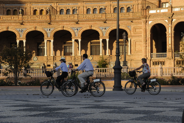 Visita Sevilha: Passeio de bicicleta eléctrica pelos monumentos
