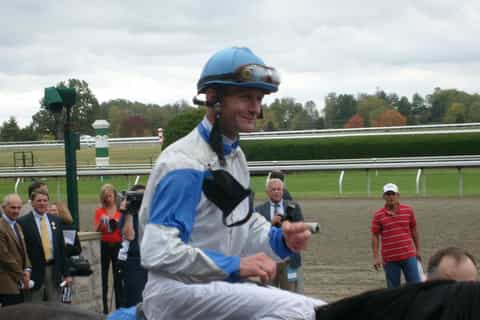 From Lexington: Horse Farm Tour & Keeneland Race Track Visit